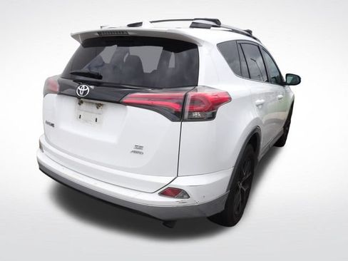 Used 2018 Toyota RAV4 SE w/ Power Extra Value Package AWD/4WD image 16
