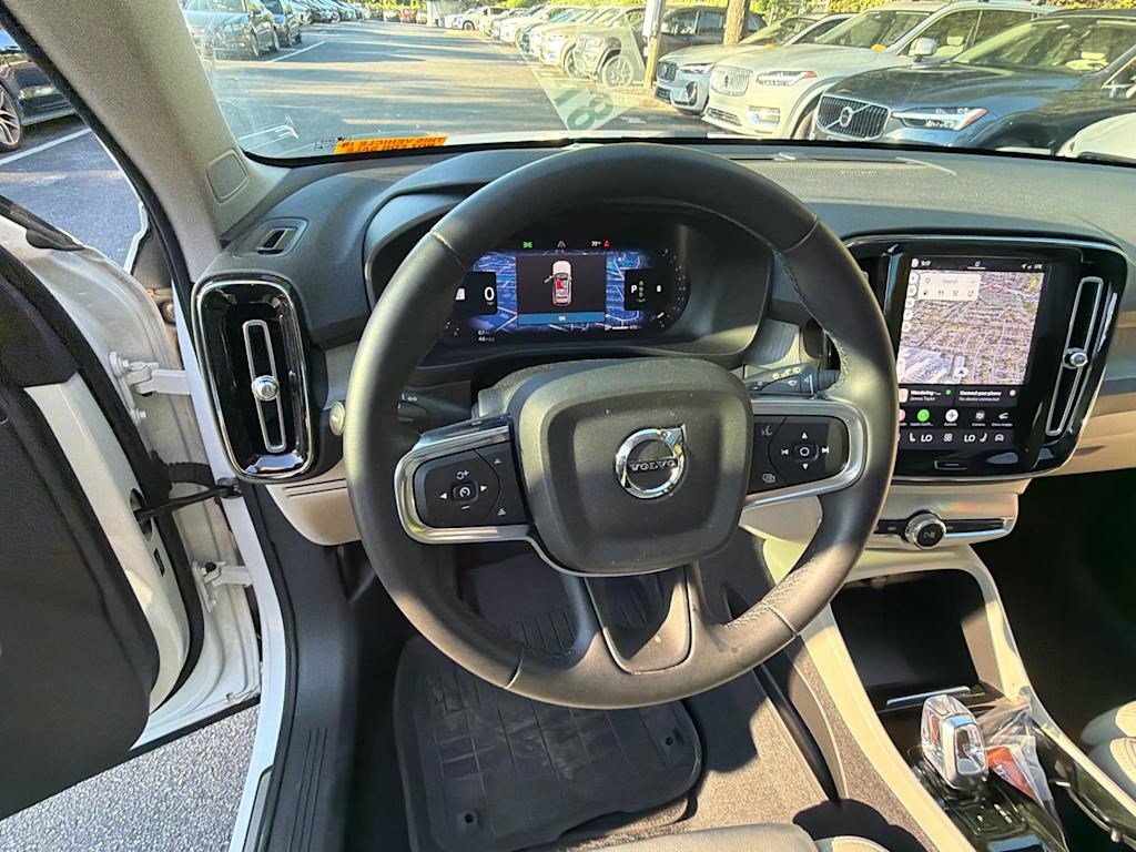 Used 2024 Volvo XC40 B5 Plus w/ Protection Package Premier AWD/4WD image 26