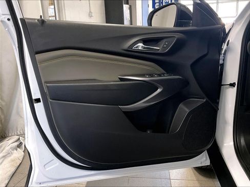 Used 2025 Chevrolet Trax ACTIV w/ Driver Confidence Package FWD image 9