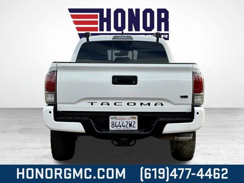 Used 2020 Toyota Tacoma TRD Off-Road image 4