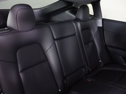 Used 2024 Tesla Model Y Long Range RWD image 42