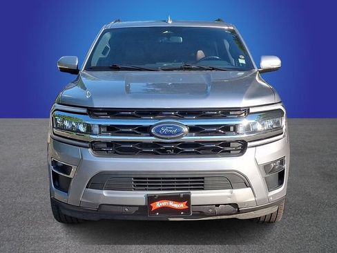 Used 2024 Ford Expedition Limited AWD/4WD image 2