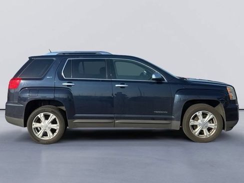 Used 2017 GMC Terrain SLT w/ Open Road Package FWD image 2