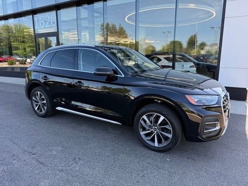 Used 2021 Audi Q5 2.0T Premium Plus w/ Premium Plus Package AWD/4WD image 2
