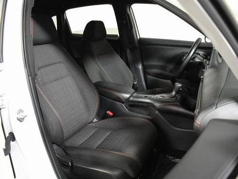 Used 2025 Honda HR-V Sport image 30