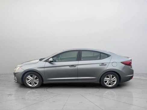 Used 2019 Hyundai Elantra SEL image 2