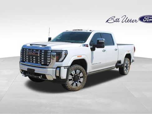 Used 2024 GMC Sierra 2500 Denali w/ Denali Reserve Package AWD/4WD image 1