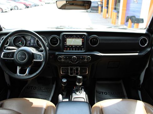 Used 2023 Jeep Wrangler Unlimited Sahara w/ Cold Weather Group AWD/4WD image 43