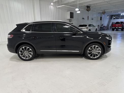 Used 2022 Lincoln Nautilus Reserve FWD image 6