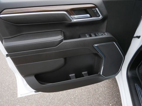 Used 2023 Chevrolet Silverado 1500 LT image 21