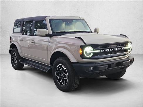 New 2025 Ford Bronco Outer Banks image 6