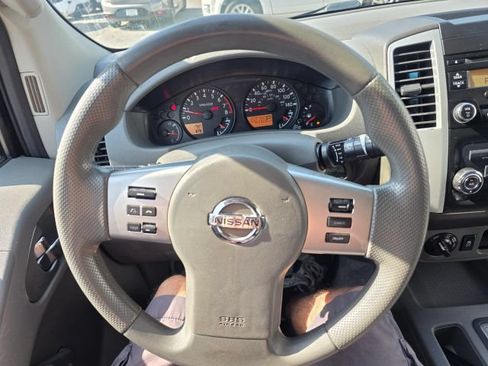 Used 2014 Nissan Frontier S AWD/4WD image 30