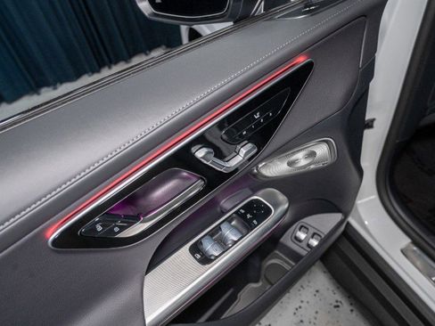 New 2025 Mercedes-Benz GLC 350e 4MATIC image 11