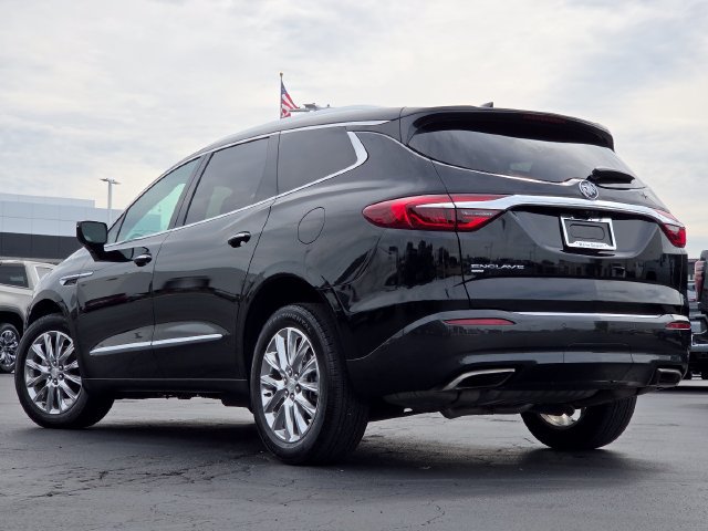 Used 2020 Buick Enclave Premium w/ Surround and Sites Package AWD/4WD image 16