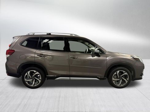 Used 2023 Subaru Forester Touring AWD/4WD image 8