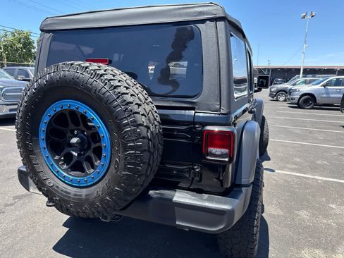 Used 2022 Jeep Wrangler Unlimited Sport AWD/4WD image 14