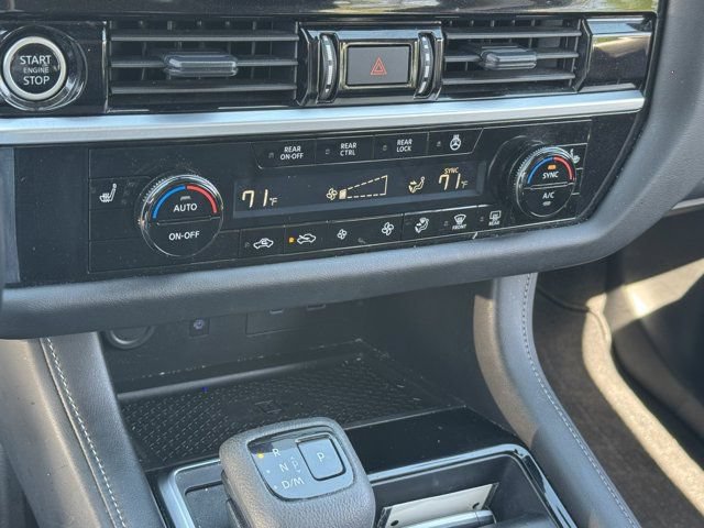 Used 2024 Nissan Pathfinder SL AWD/4WD image 21