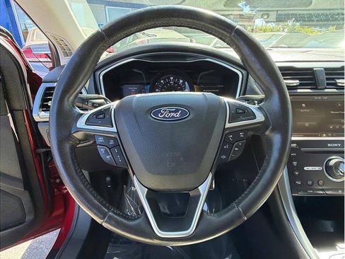 Used 2016 Ford Fusion Titanium FWD image 8