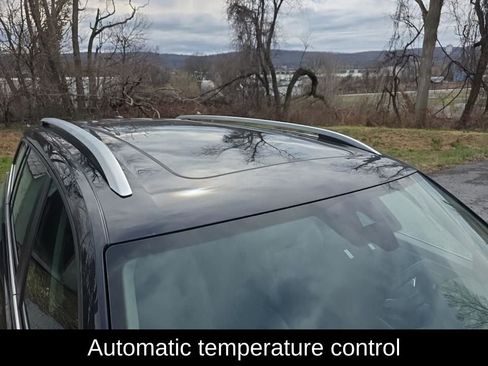 Used 2023 Volkswagen Atlas SEL image 8