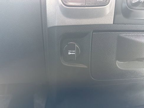 Used 2017 RAM 1500 Express image 19