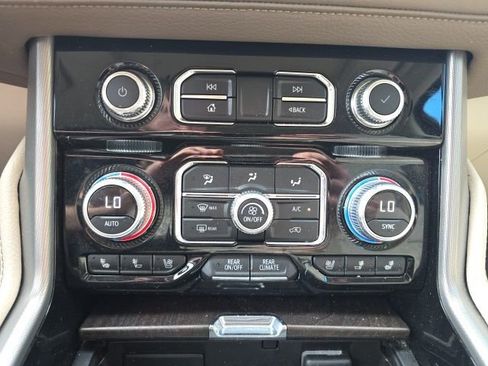 Used 2023 GMC Yukon Denali image 19