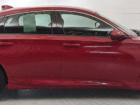 Used 2019 Honda Accord Sport image 2