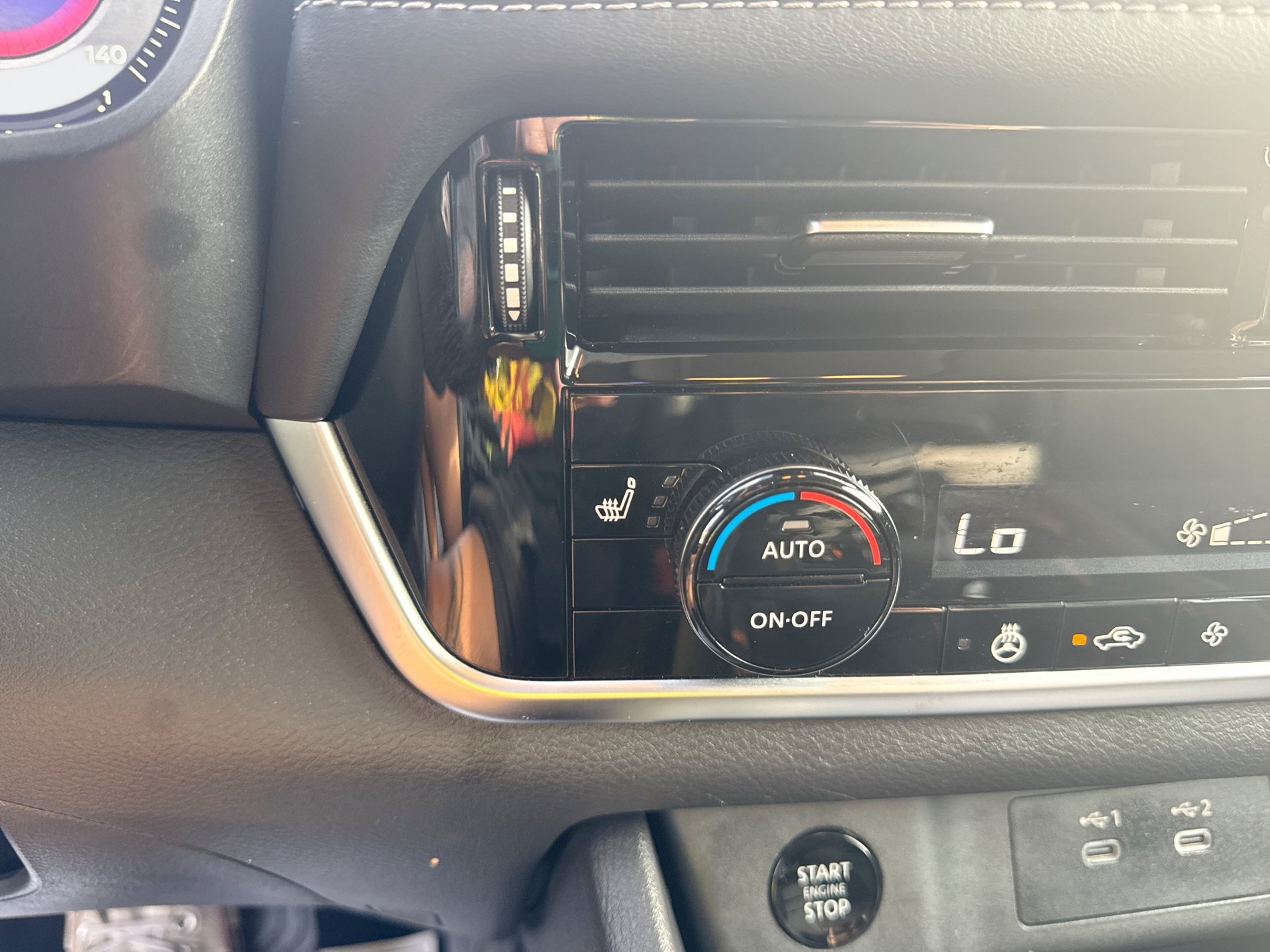 Certified 2026 Nissan Rogue SL FWD image 23