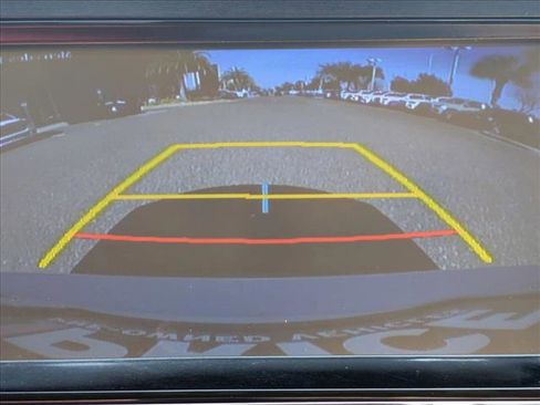 Used 2017 Toyota Avalon Limited image 4