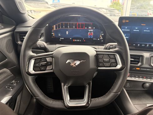 Certified 2025 Ford Mustang Coupe RWD image 14