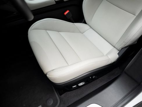 Used 2021 Porsche Taycan Turbo w/ Premium Package image 58