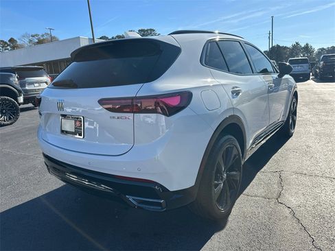 Used 2025 Buick Envision Sport Touring image 6