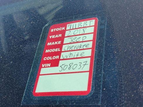 Used 2018 Jeep Cherokee Limited image 64