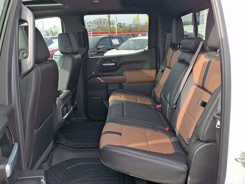 Used 2021 Chevrolet Silverado 1500 High Country image 8