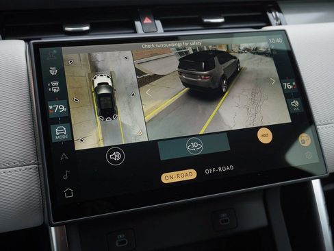 New 2026 Land Rover Discovery Sport Landmark AWD/4WD image 25