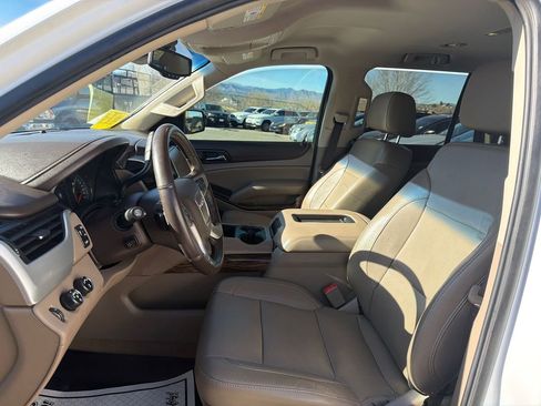 Used 2018 GMC Yukon SLT image 9