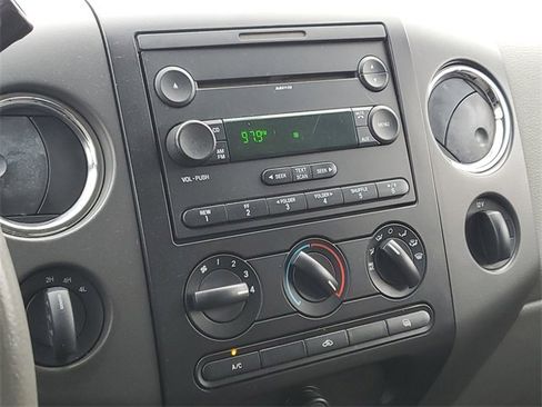 Used 2008 Ford F150 XLT image 13