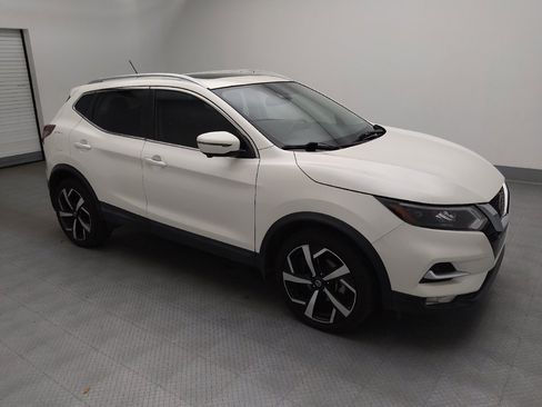 Used 2020 Nissan Rogue Sport SL w/ Premium Package FWD image 11