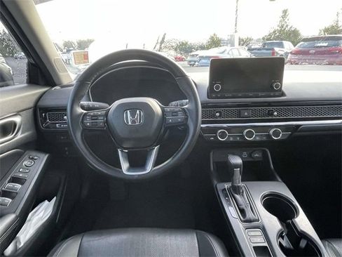 Used 2024 Honda Civic EX-L image 10
