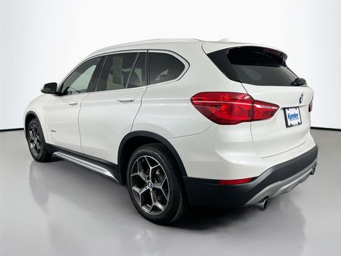 Used 2018 BMW X1 xDrive28i AWD/4WD image 4