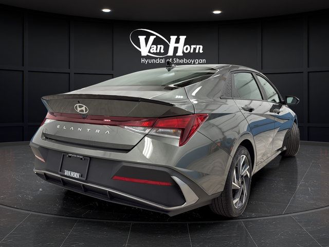 Used 2025 Hyundai Elantra Sport w/ Cargo Package FWD image 7