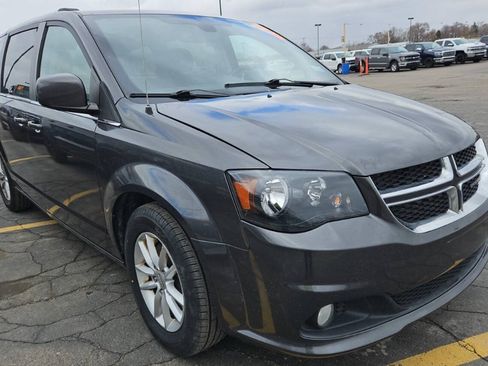 Used 2019 Dodge Grand Caravan SXT FWD image 5
