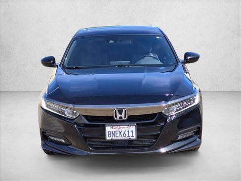 Used 2019 Honda Accord Sport image 2
