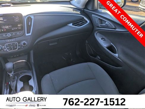 Used 2023 Chevrolet Malibu LT image 17