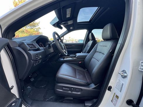 Used 2025 Honda Ridgeline Black Edition image 23