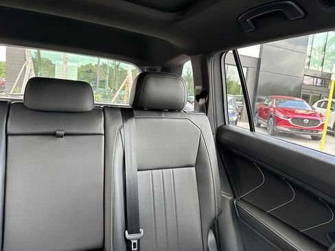 Used 2023 Volkswagen Tiguan SE R-Line image 19