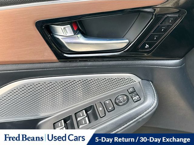 Used 2022 Acura MDX w/ Technology Package AWD/4WD image 25