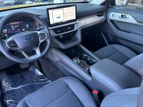 New 2026 Ford Explorer Active image 22