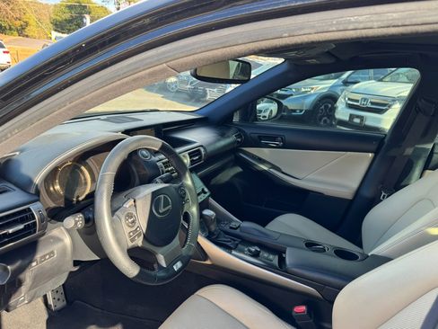 Used 2014 Lexus IS 250 image 11