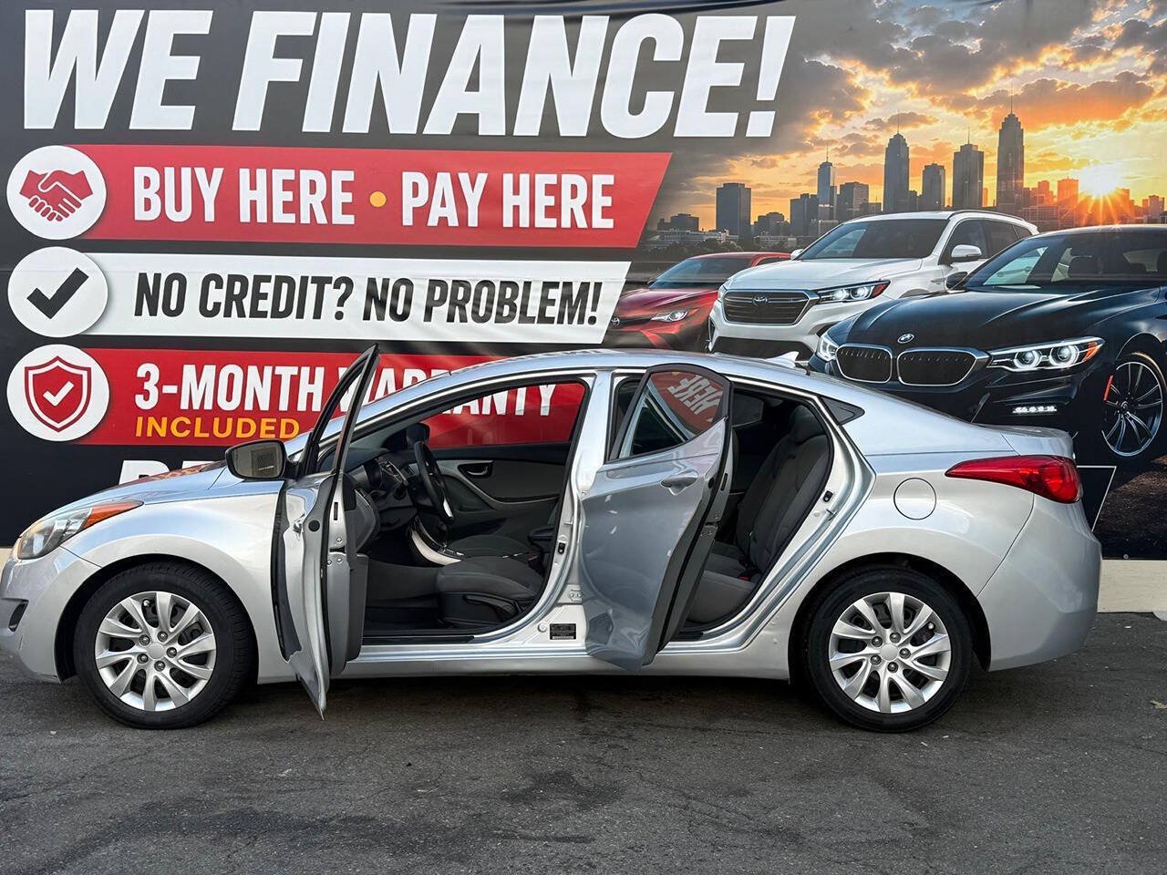 Used 2012 Hyundai Elantra GLS FWD image 10