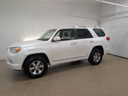 Used 2010 Toyota 4Runner SR5 image 1
